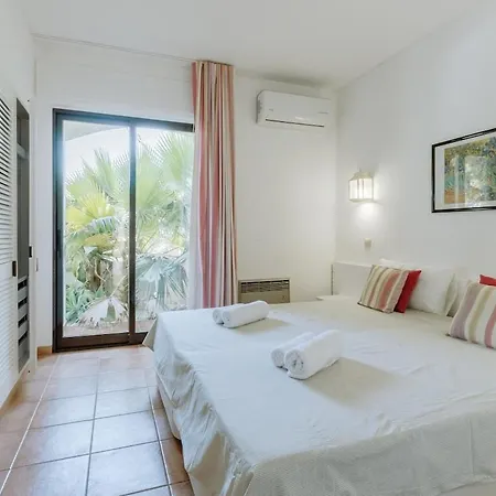 Oasis In Jardim Mit Pool Apartment *